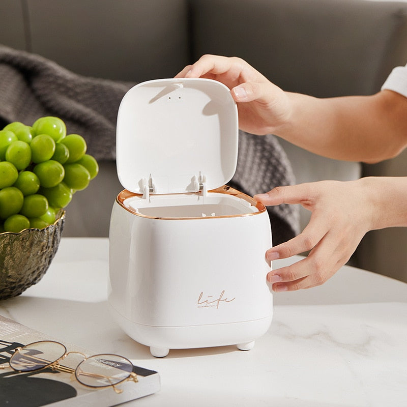 Compact Luxury Desktop Trash Bin – Stylish & Hygienic Table Wastebasket