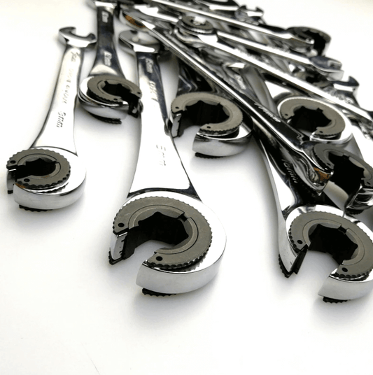 Flexible Head Ratchet Wrench 8mm Pipe Socket Tool